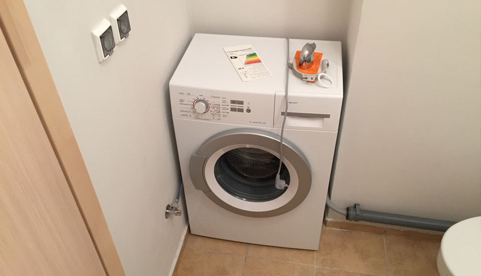 Как быстро и легко установить стиральную машину