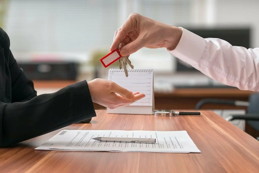 Какие документы необходимы для сделки с недвижимостью