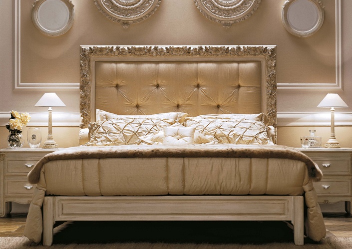 Где купить кровать в классическом стиле?