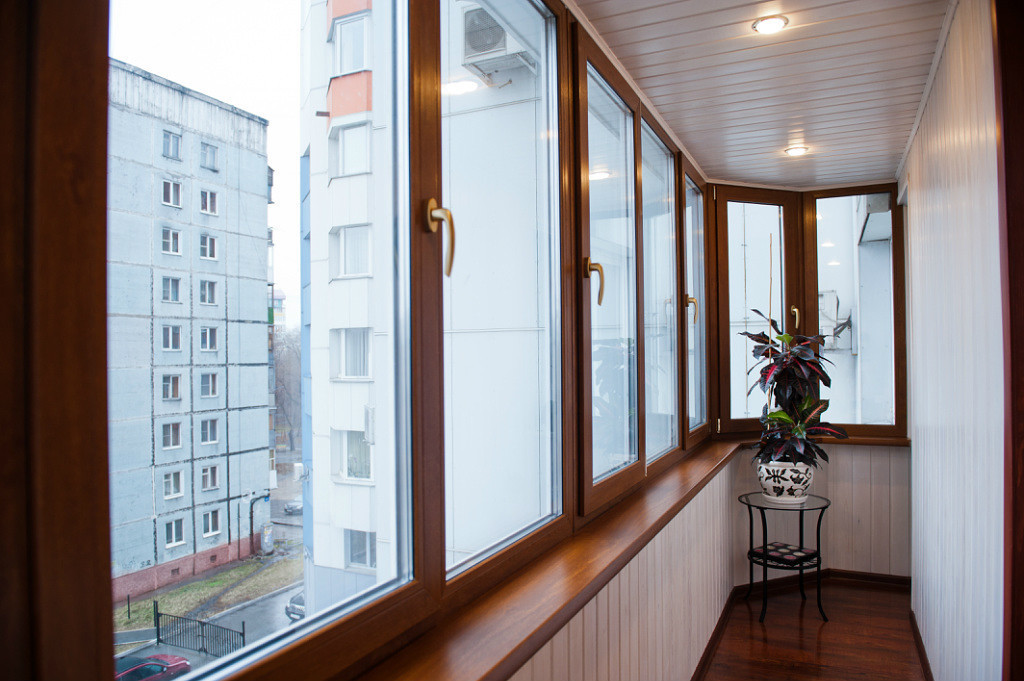 Отделка и утепление балконов в Москве